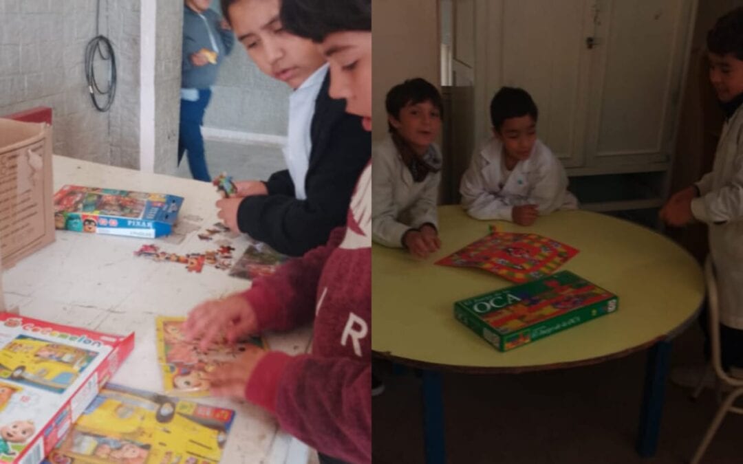 Donación de útiles escolares, juegos didácticos y zapatillas a la escuela José M. Paz, de La Falda, Pcia de Córdoba.