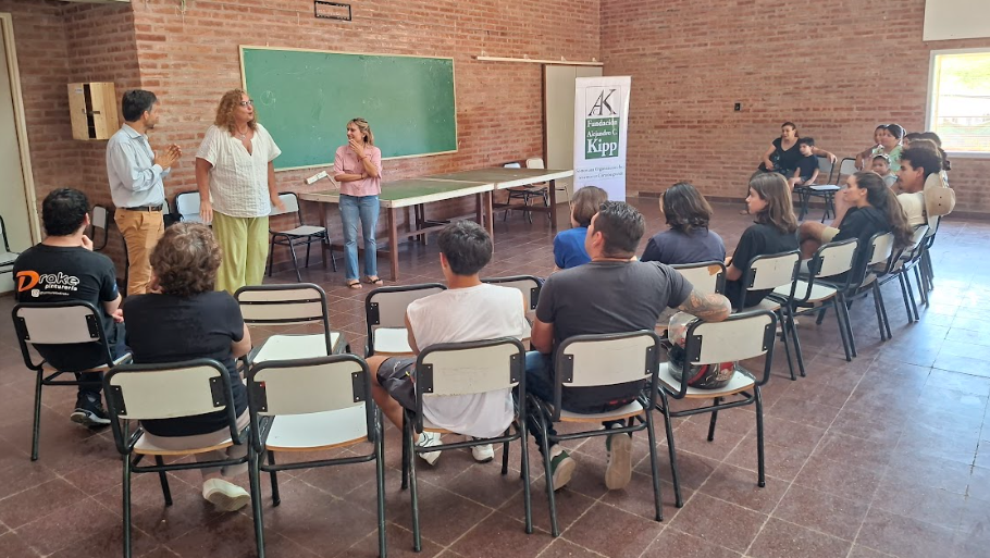 Visita al Instituto IPET 339, Villa Giardino.